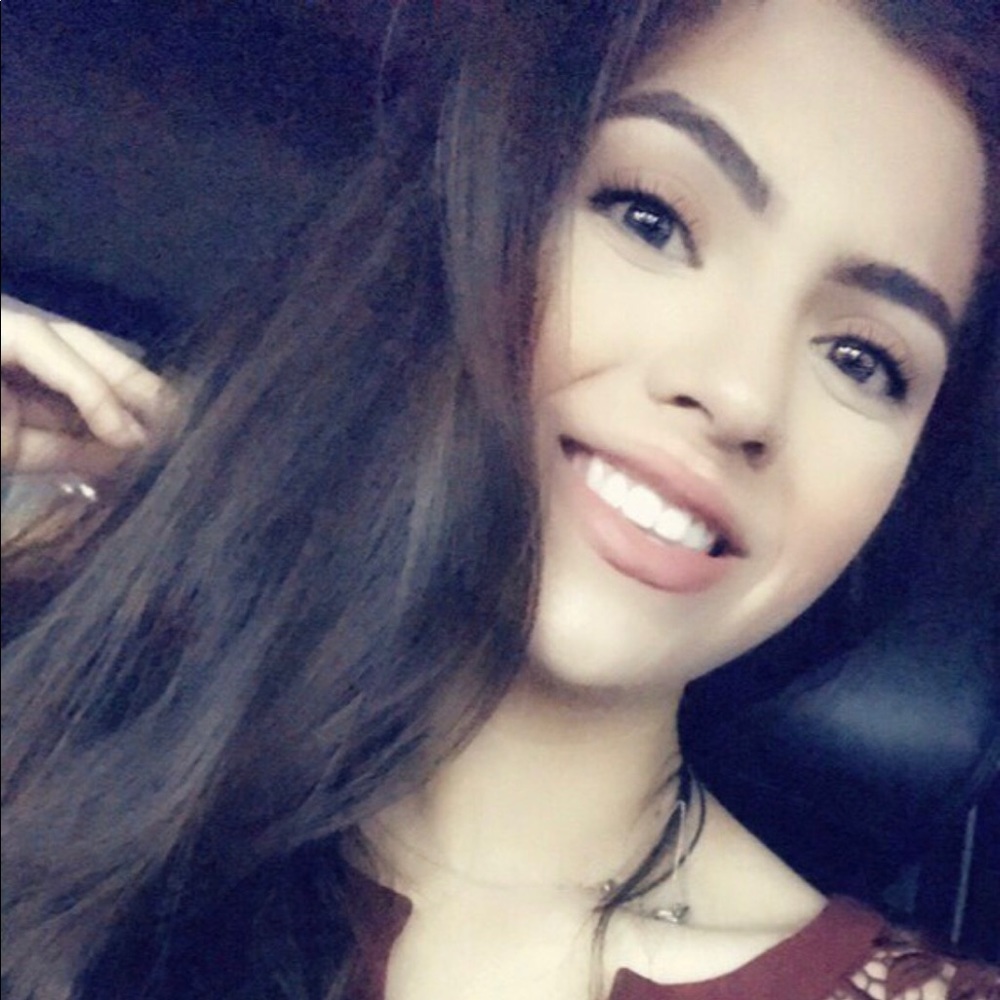 Meet your Posher, Sabrina